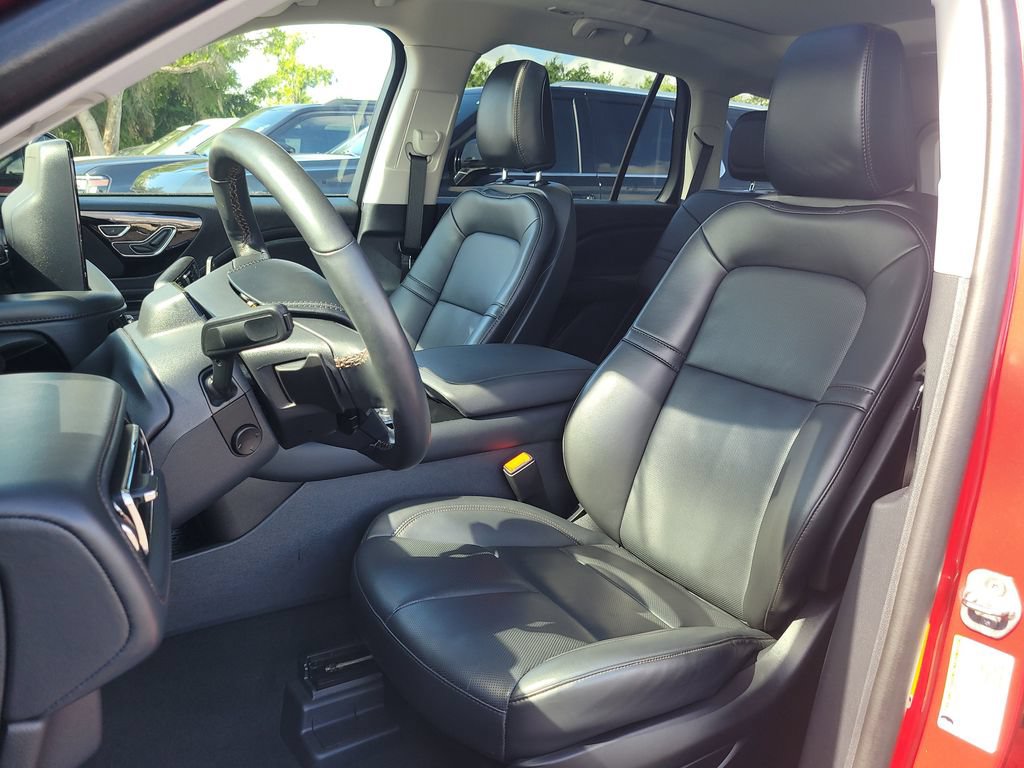 Certified 2025 Lincoln Aviator 2WD w/ Jet Appearance Package image 18
