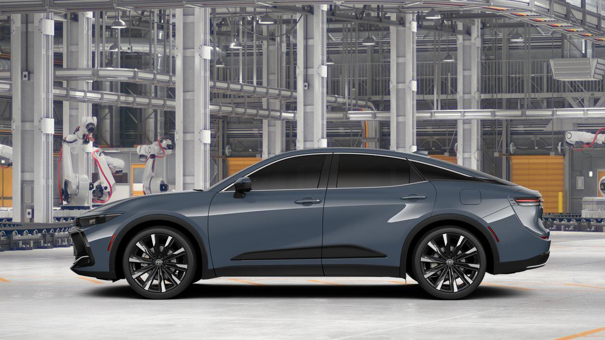 New 2026 Toyota Crown Platinum image 4