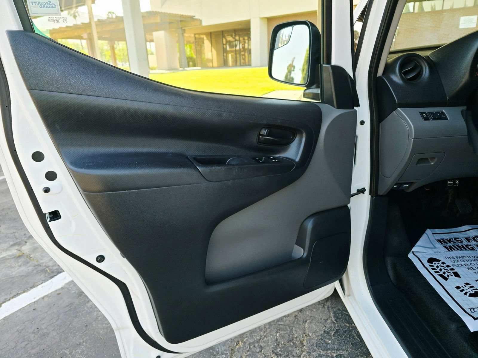 Used 2016 Nissan NV200 SV w/ Back Door Glass Package FWD image 11
