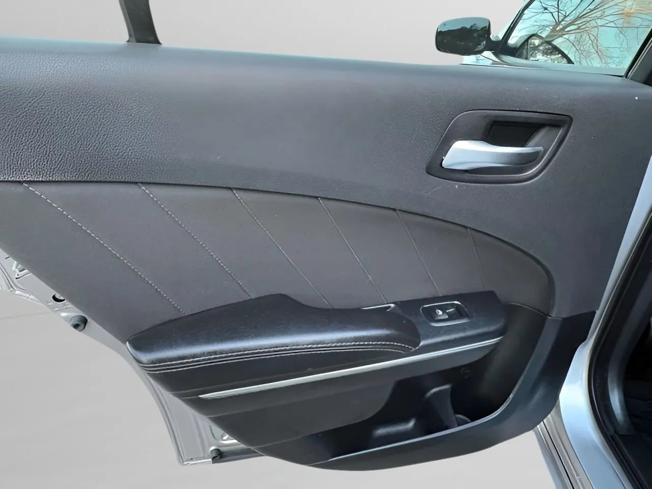 Used 2018 Dodge Charger SXT Plus RWD image 28