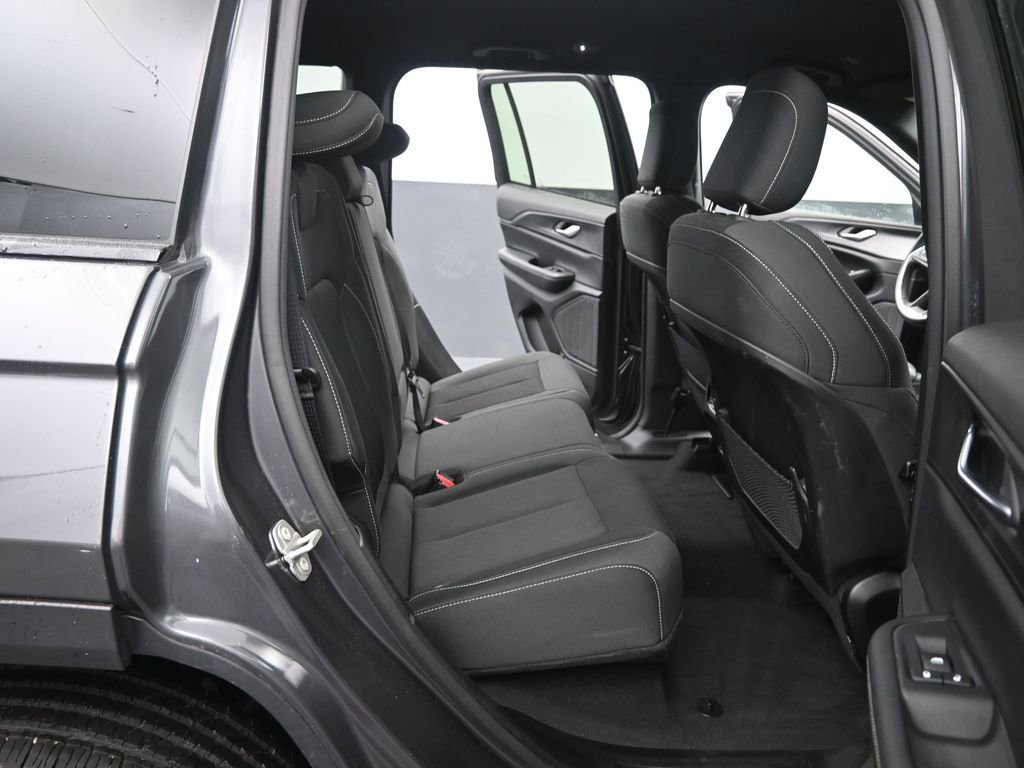 Used 2024 Jeep Grand Cherokee Laredo image 15