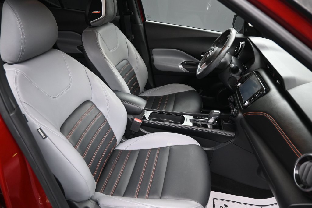 Used 2023 Nissan Kicks SR w/ SR Premium Package FWD image 29