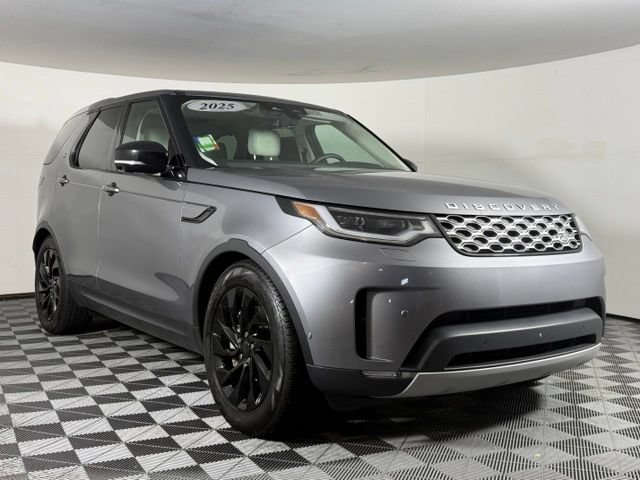 Certified 2025 Land Rover Discovery S AWD/4WD image 10