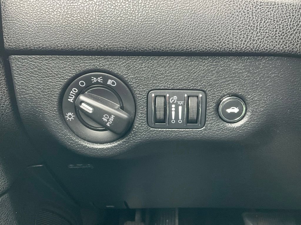Used 2014 Chrysler 300 S AWD/4WD image 23