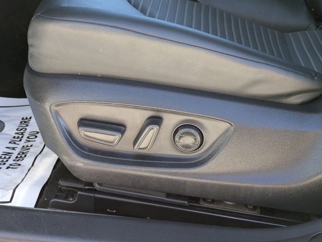 Used 2024 Toyota Camry SE image 6