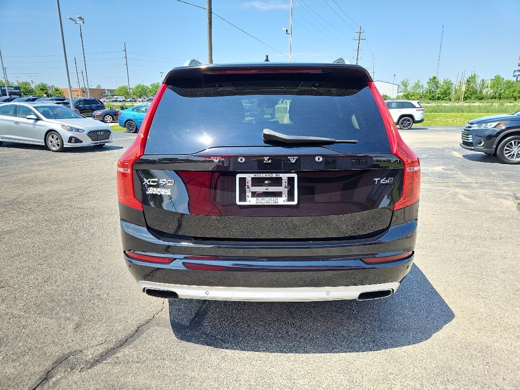 Used 2018 Volvo XC90 T6 Momentum w/ Momentum Plus Package AWD/4WD image 3