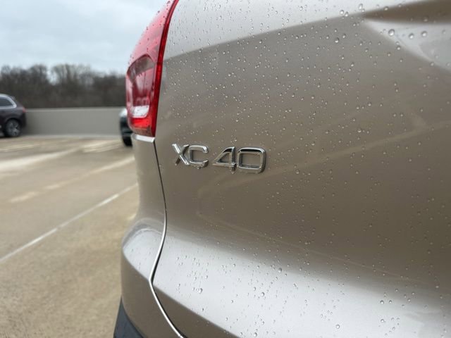 Certified 2023 Volvo XC40 B5 Plus w/ Climate Package image 38