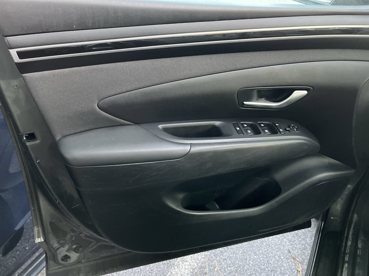 Used 2023 Hyundai Tucson SEL w/ Convenience Package AWD/4WD image 2