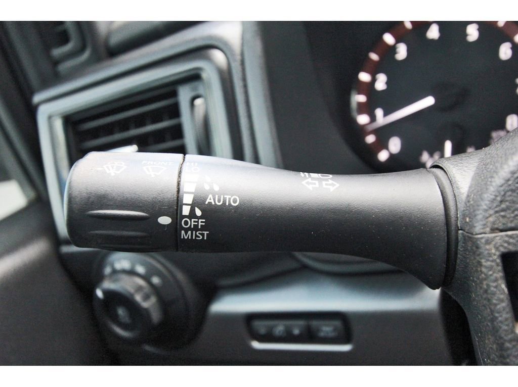 Used 2020 Nissan Titan PRO-4X image 22