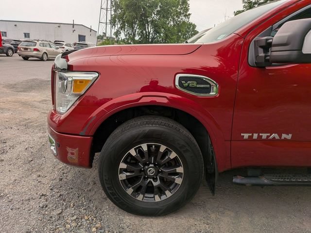 Used 2017 Nissan Titan PRO-4X AWD/4WD image 8