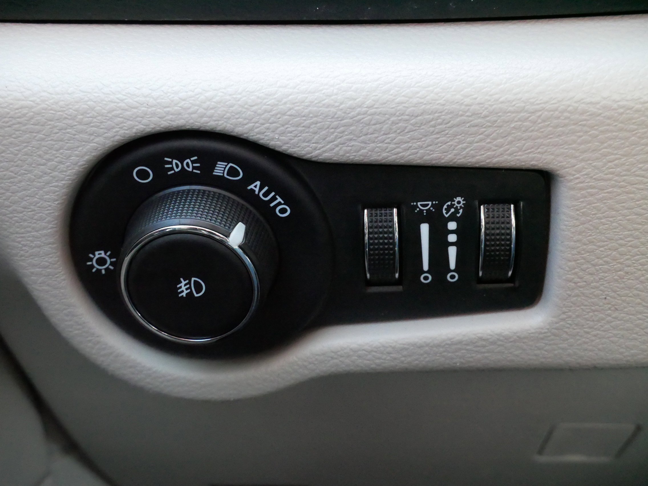 Used 2024 Chrysler Pacifica Touring-L image 26