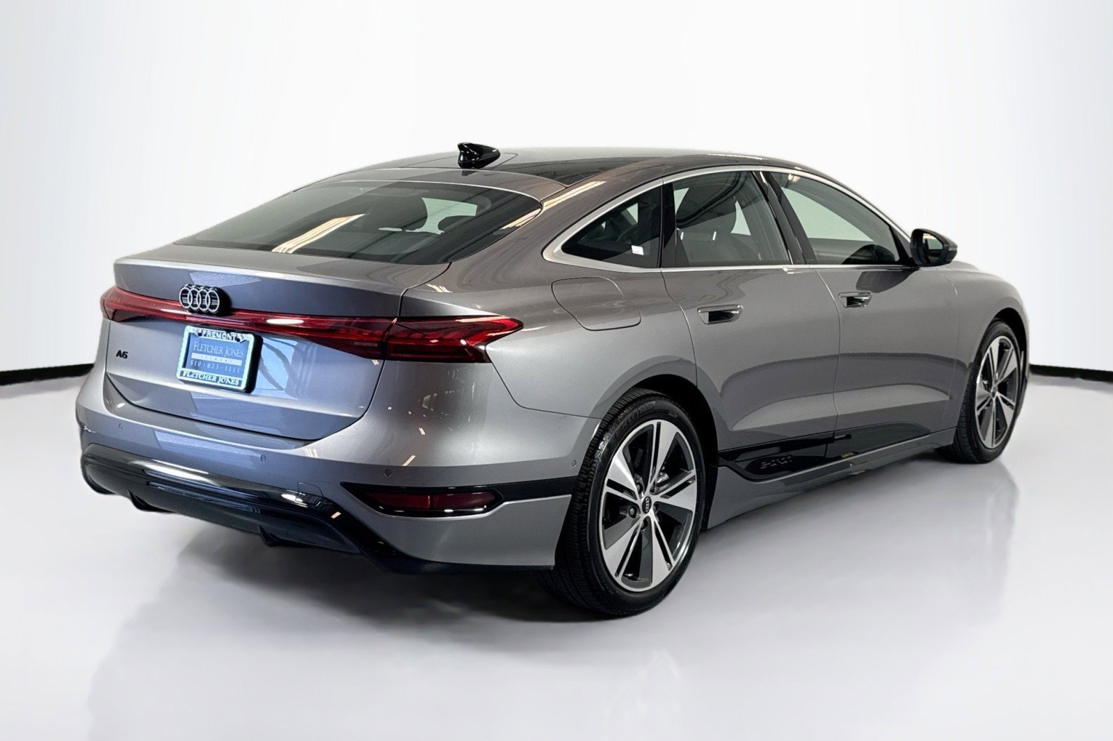 Used 2025 Audi A6 e-tron Prestige w/ Black Warm Weather Package image 5