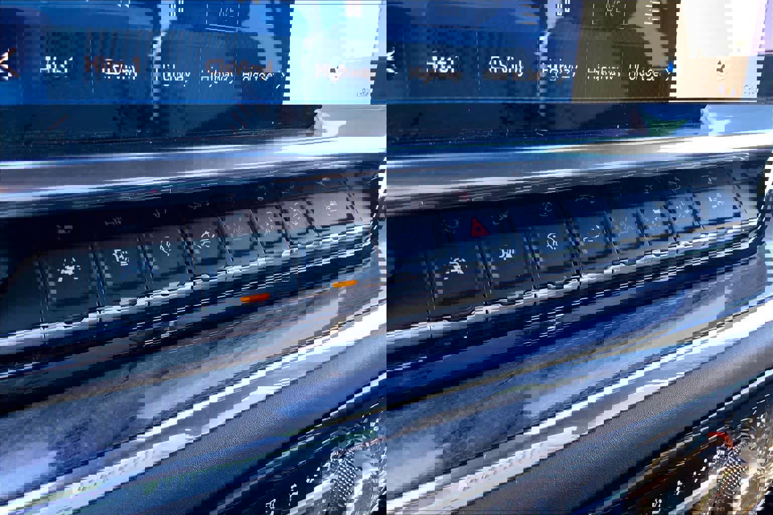 Used 2024 Chevrolet Silverado 1500 LTZ image 29