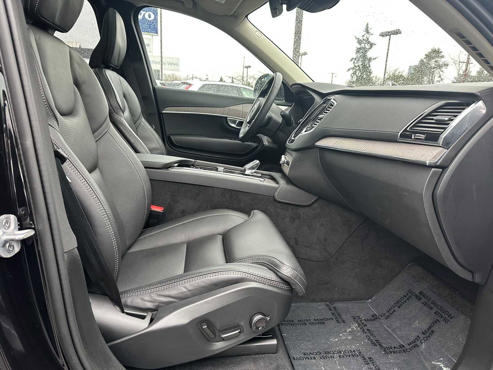 Certified 2024 Volvo XC90 T8 Ultimate image 10