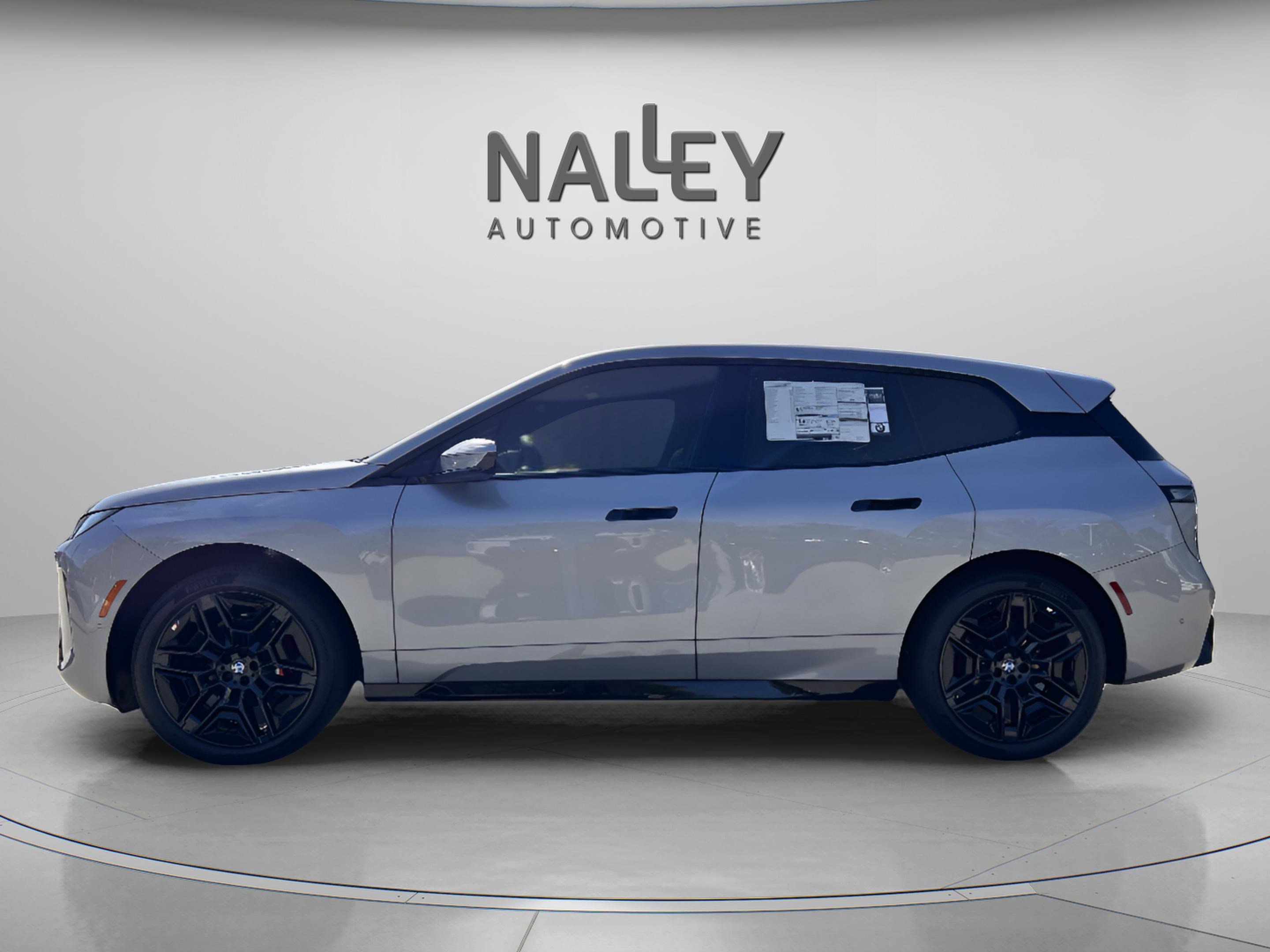 Used 2026 BMW iX xDrive60 w/ M Sport Package image 3