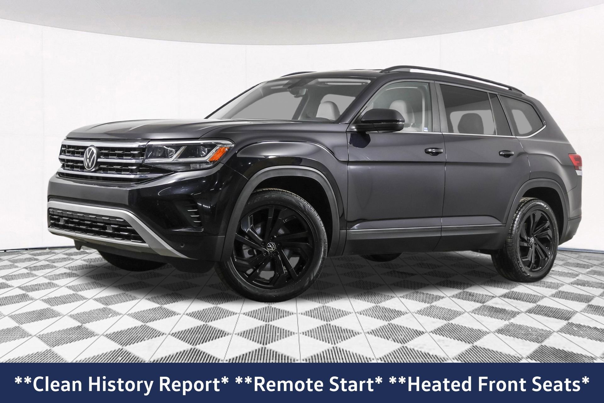 Used 2022 Volkswagen Atlas SE w/ Black Wheel Package image 2