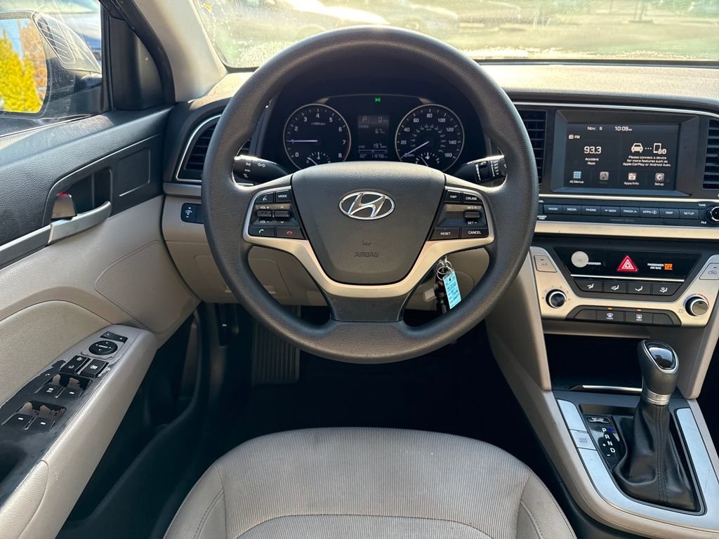 Used 2017 Hyundai Elantra SE image 13
