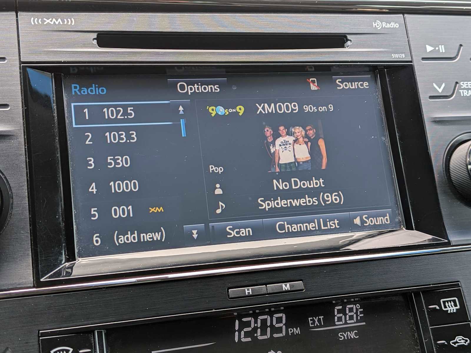 Used 2016 Toyota Avalon XLE FWD image 26