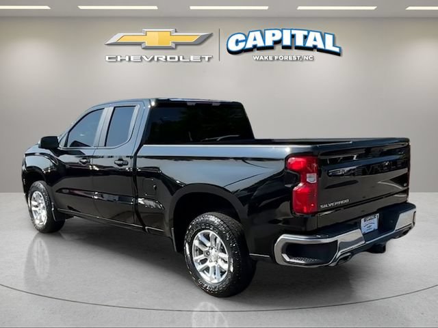 Used 2025 Chevrolet Silverado 1500 LT AWD/4WD image 3