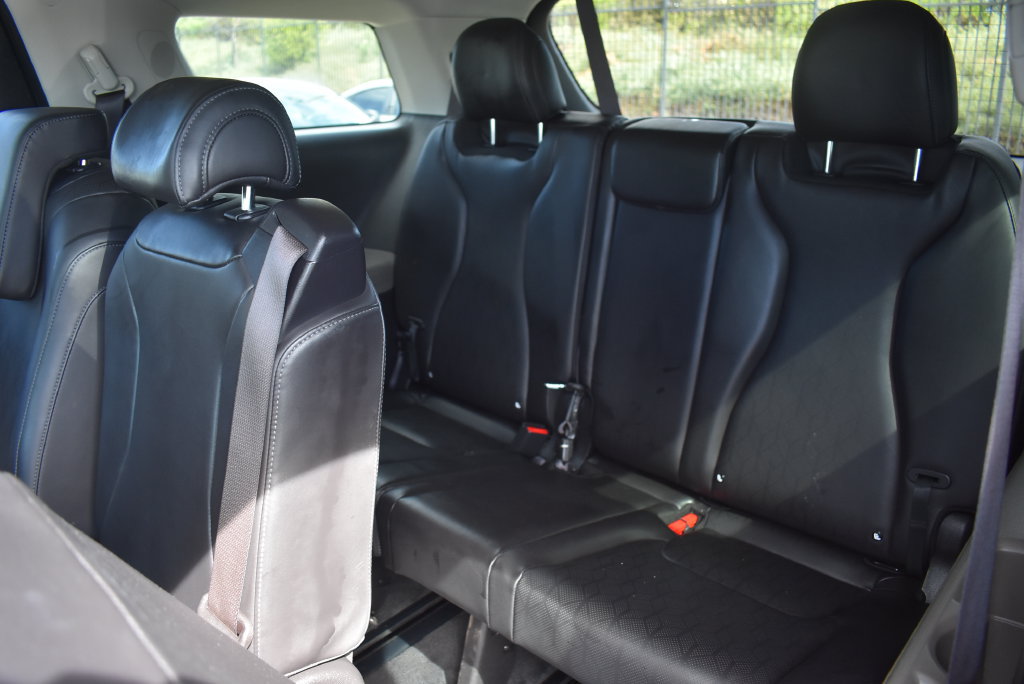 Used 2026 Kia Carnival FWD image 17