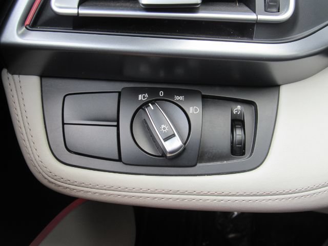 Used 2014 BMW i8 AWD/4WD image 26