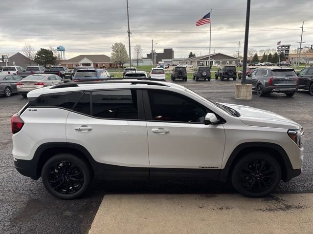 Used 2022 GMC Terrain SLE w/ Driver Convenience Package image 7