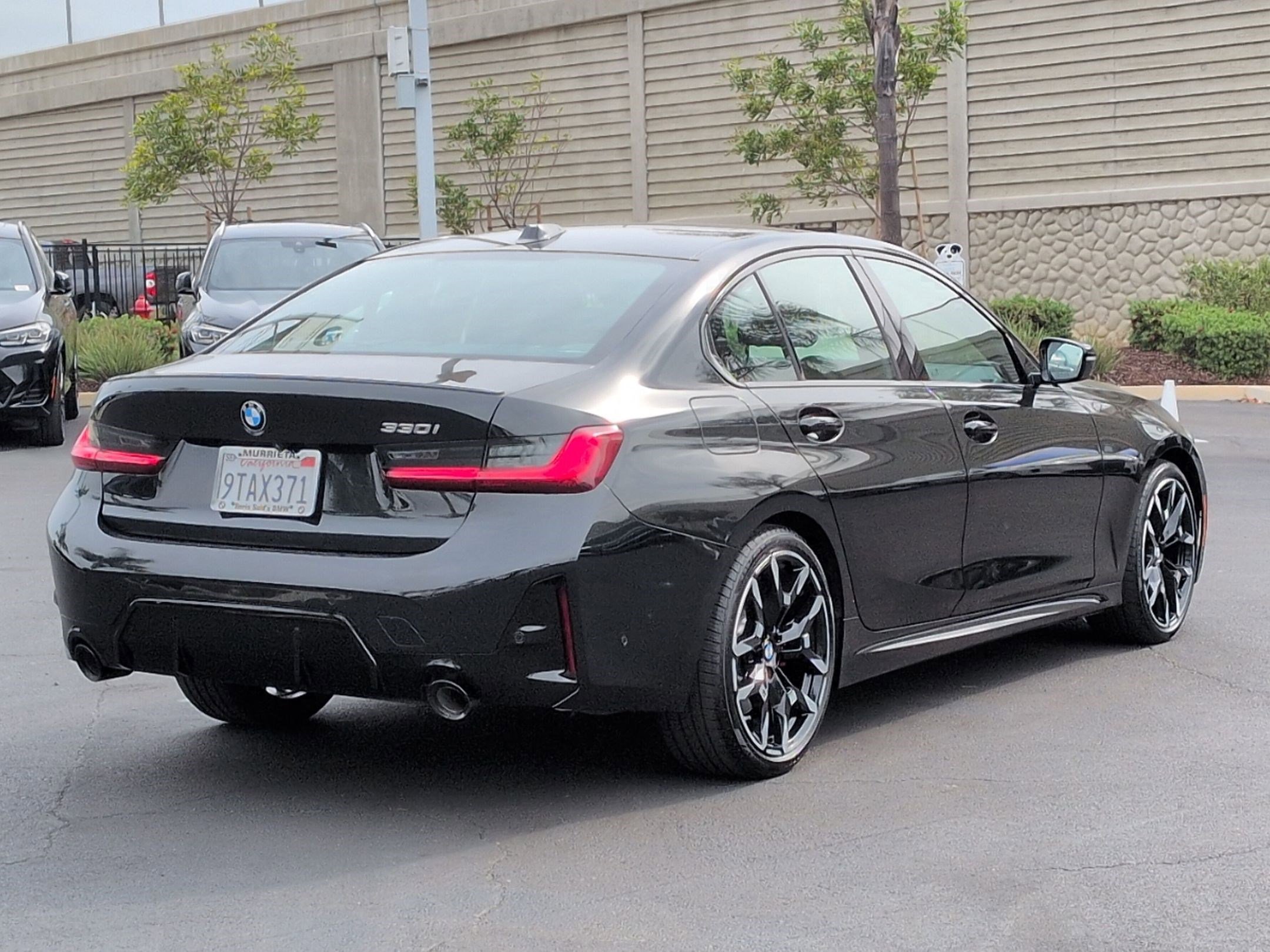 Used 2025 BMW 330i Sedan w/ M Sport Package RWD image 10
