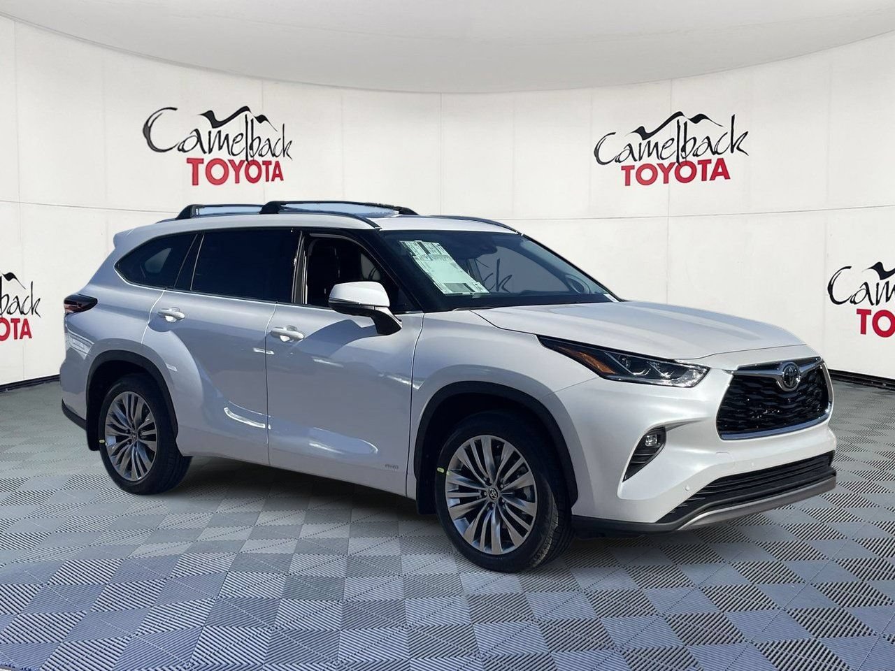 New 2026 Toyota Highlander Platinum AWD/4WD image 3
