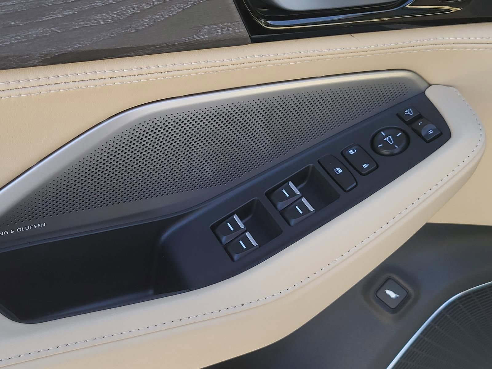 New 2026 Acura MDX w/ Advance Package image 17