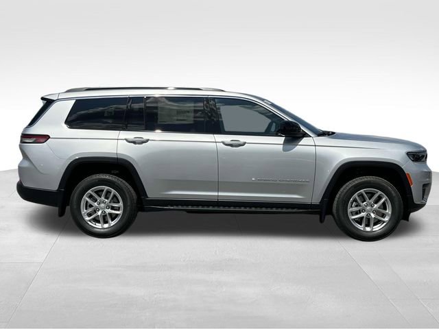 New 2025 Jeep Grand Cherokee L Laredo image 8