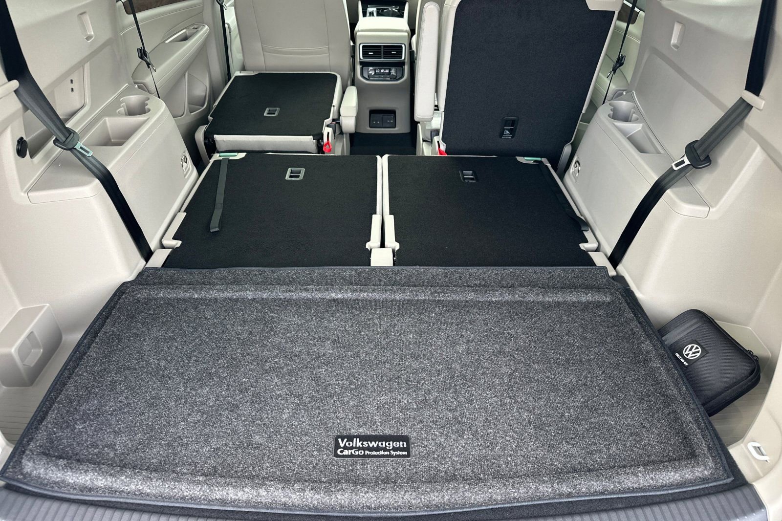 New 2026 Volkswagen Atlas SE image 15