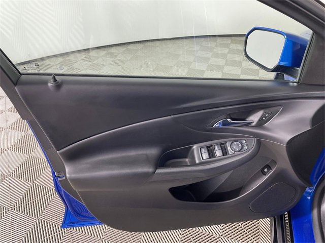 Used 2017 Chevrolet Volt LT w/ Comfort Package image 10