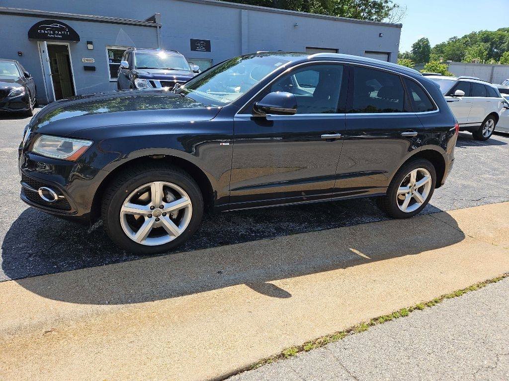 Used 2017 Audi Q5 2.0T Premium Plus w/ Technology Package AWD/4WD image 1