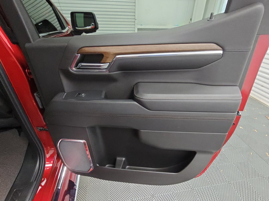Used 2023 Chevrolet Silverado 1500 High Country RWD image 37