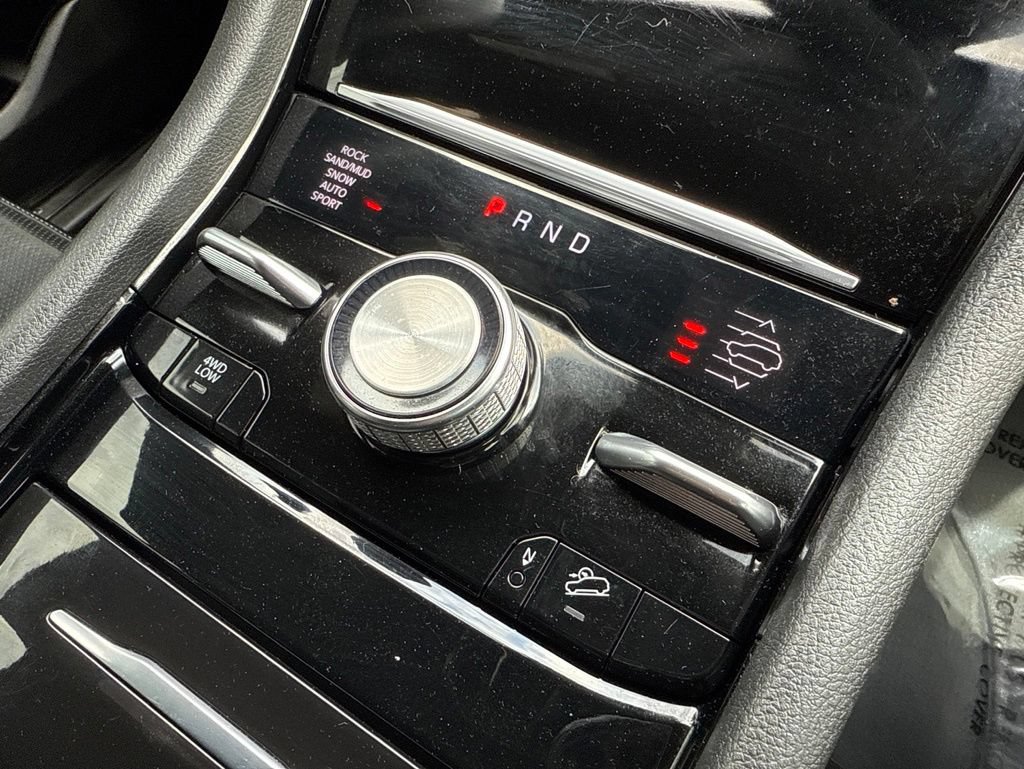Used 2022 Jeep Grand Cherokee Overland AWD/4WD image 93