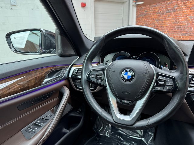 Used 2018 BMW 540i xDrive w/ Luxury Seating Package image 13