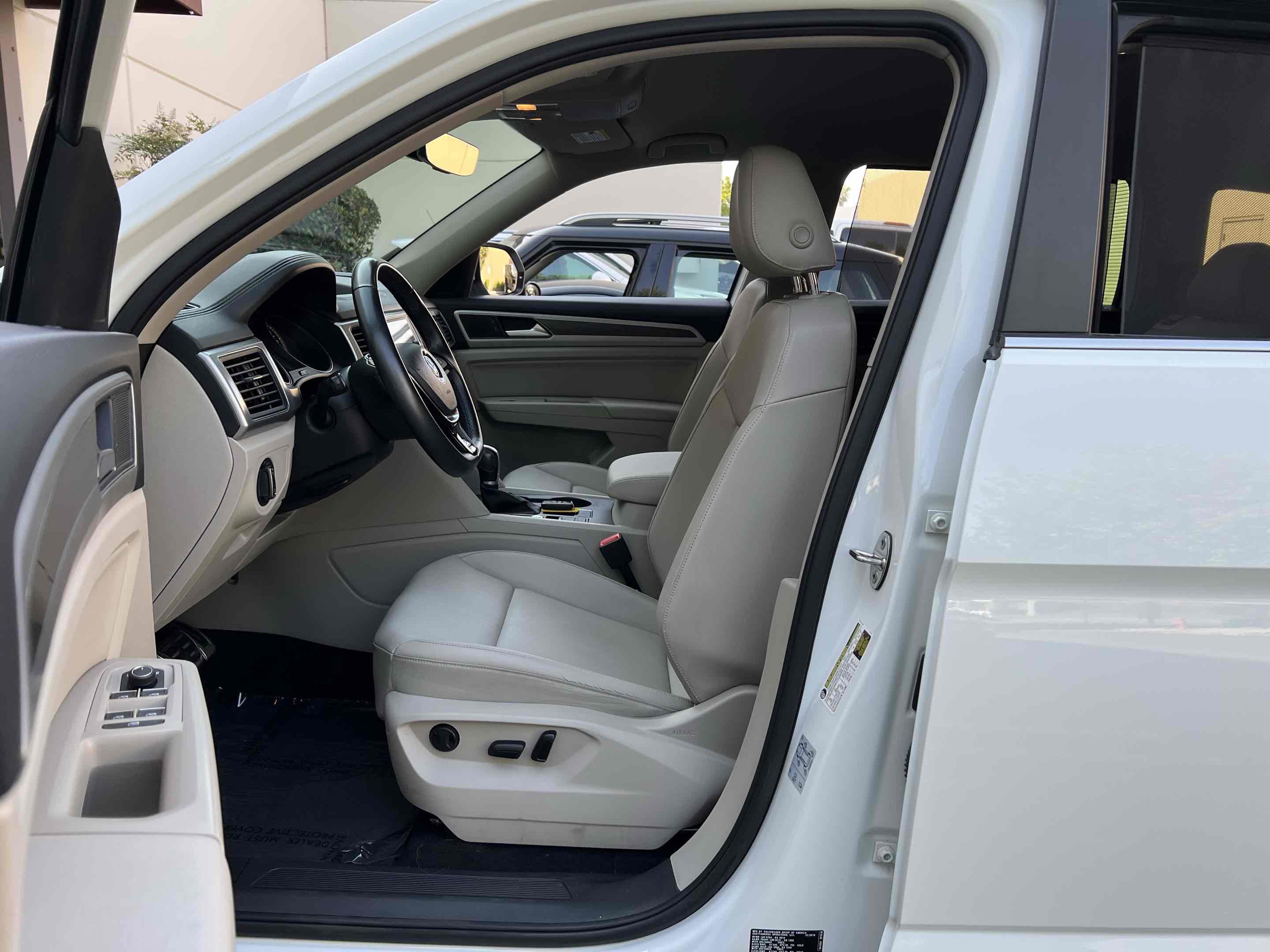 Used 2019 Volkswagen Atlas SE w/ Towing Package image 91