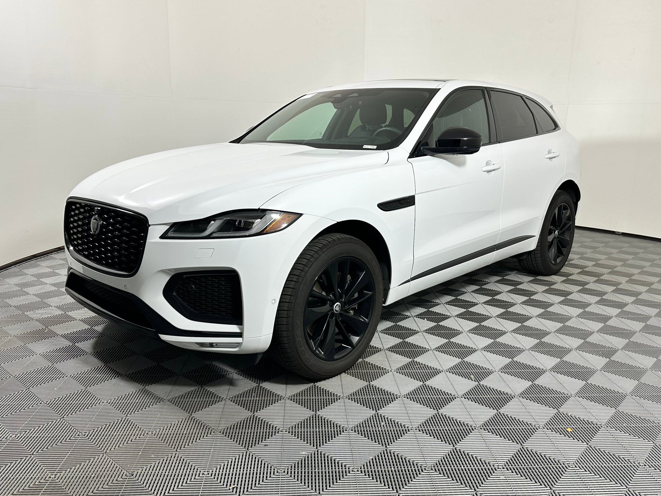Used 2026 Jaguar F-PACE R-Dynamic S