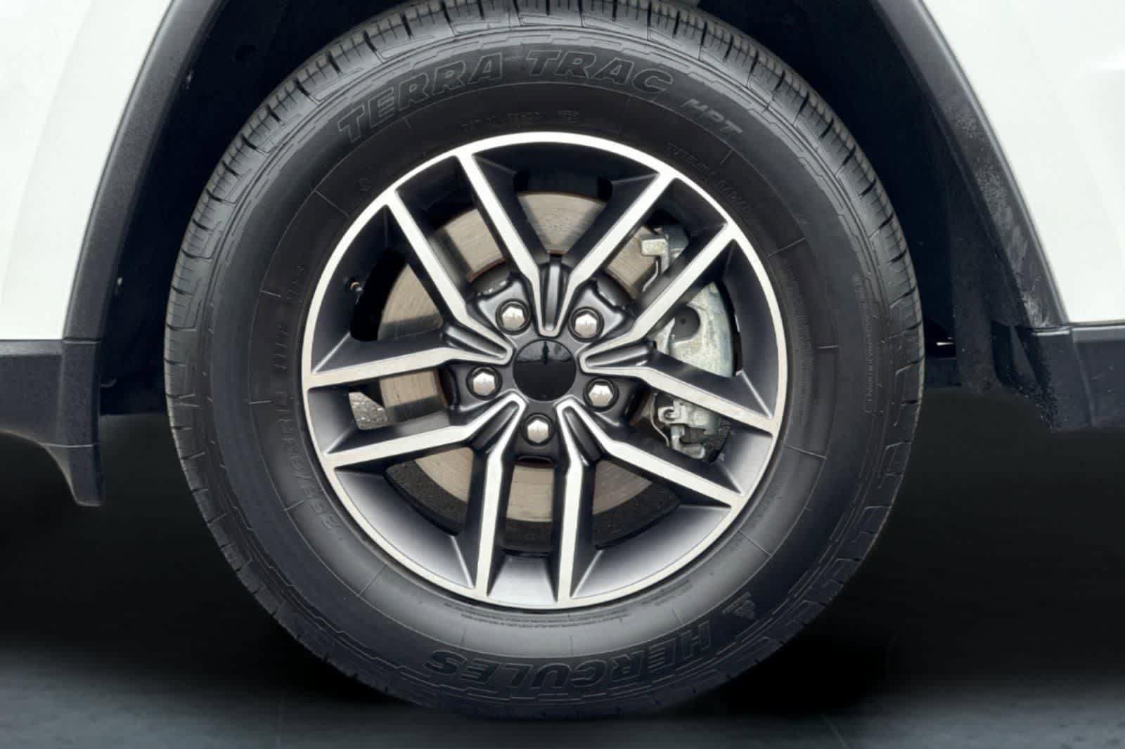 Used 2022 Jeep Grand Cherokee Limited image 31