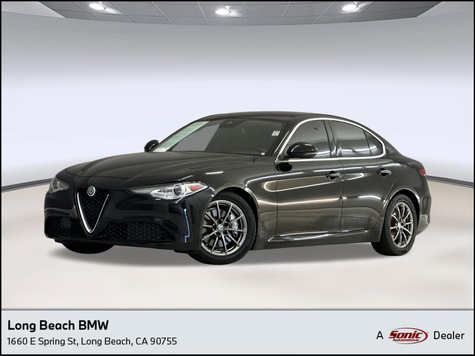 Used 2020 Alfa Romeo Giulia RWD image 1