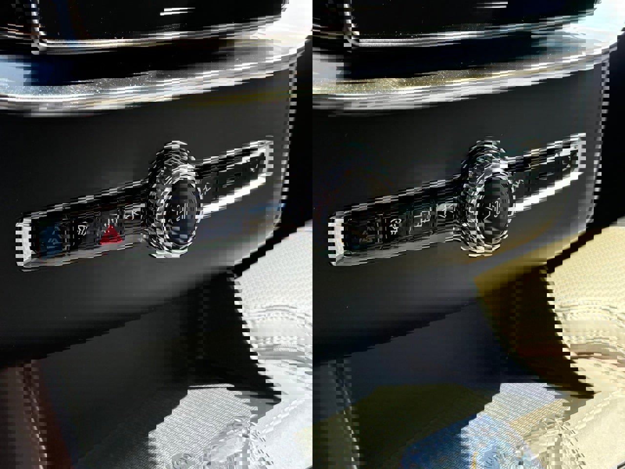 New 2026 Volvo XC90 B6 Ultra image 14