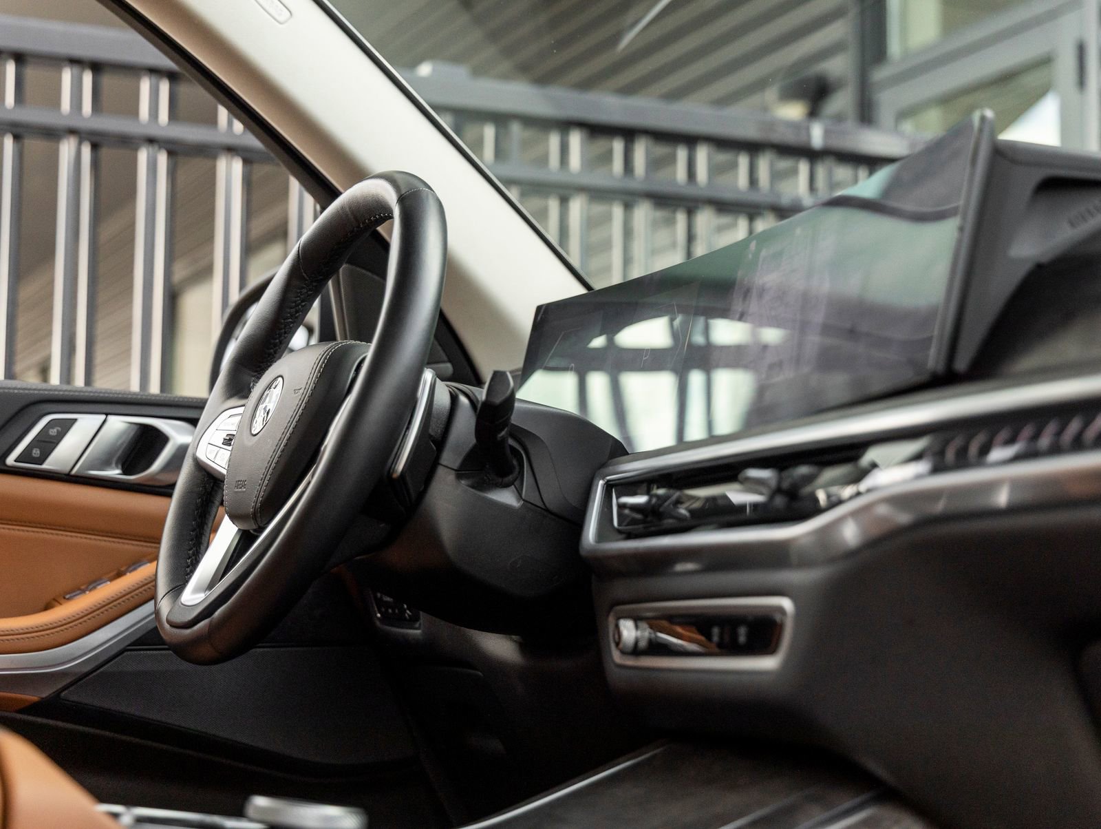 Used 2023 BMW X7 xDrive40i w/ Premium Package image 48