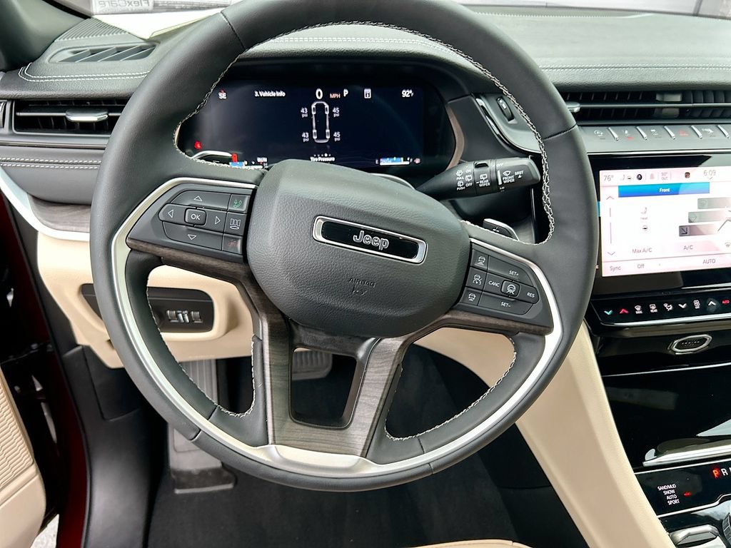 New 2026 Jeep Grand Cherokee L Limited w/ Limited Altitude Package AWD/4WD image 40