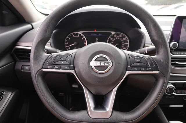 Certified 2024 Nissan Altima 2.5 SV FWD image 10