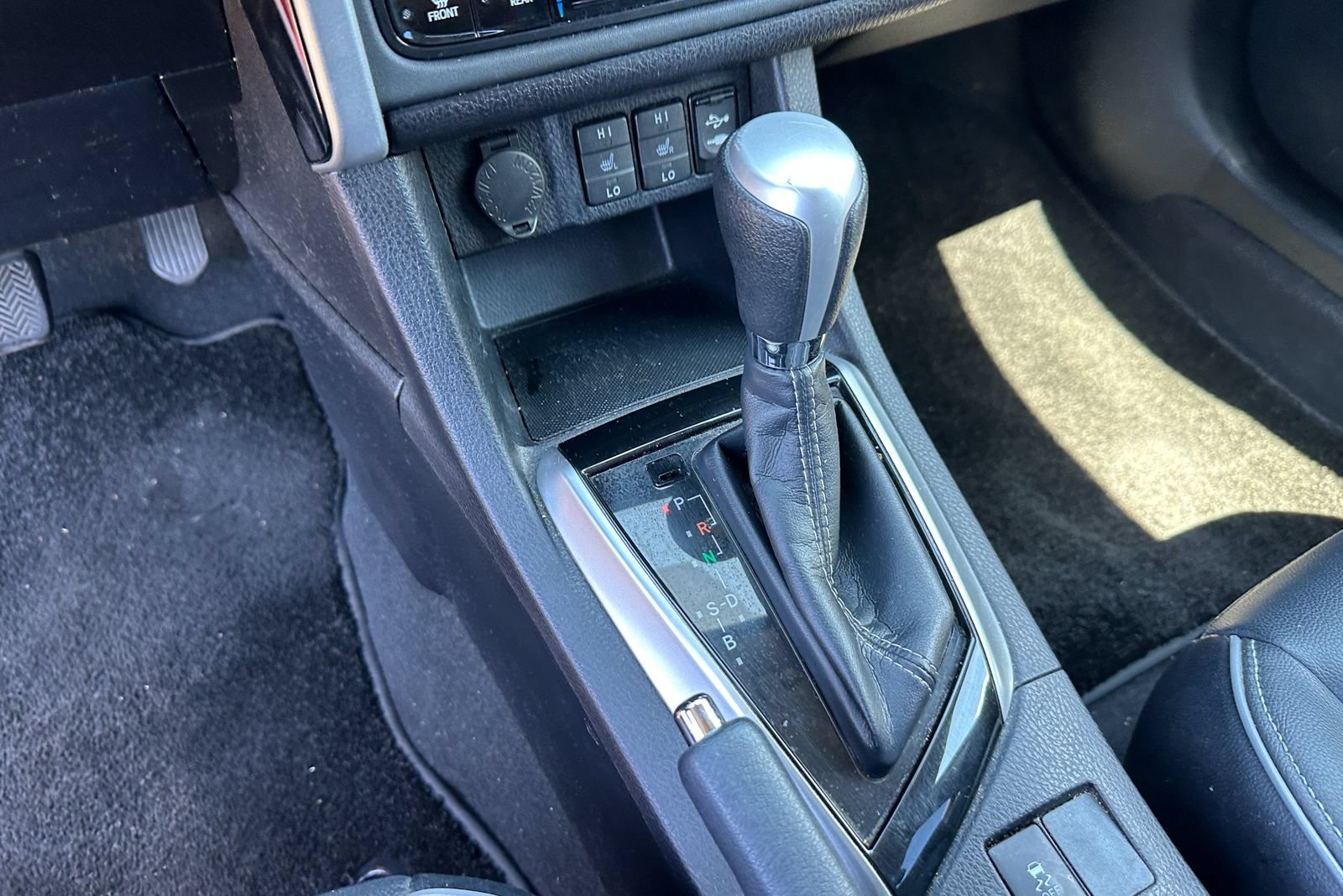 Used 2019 Toyota Corolla XLE FWD image 19