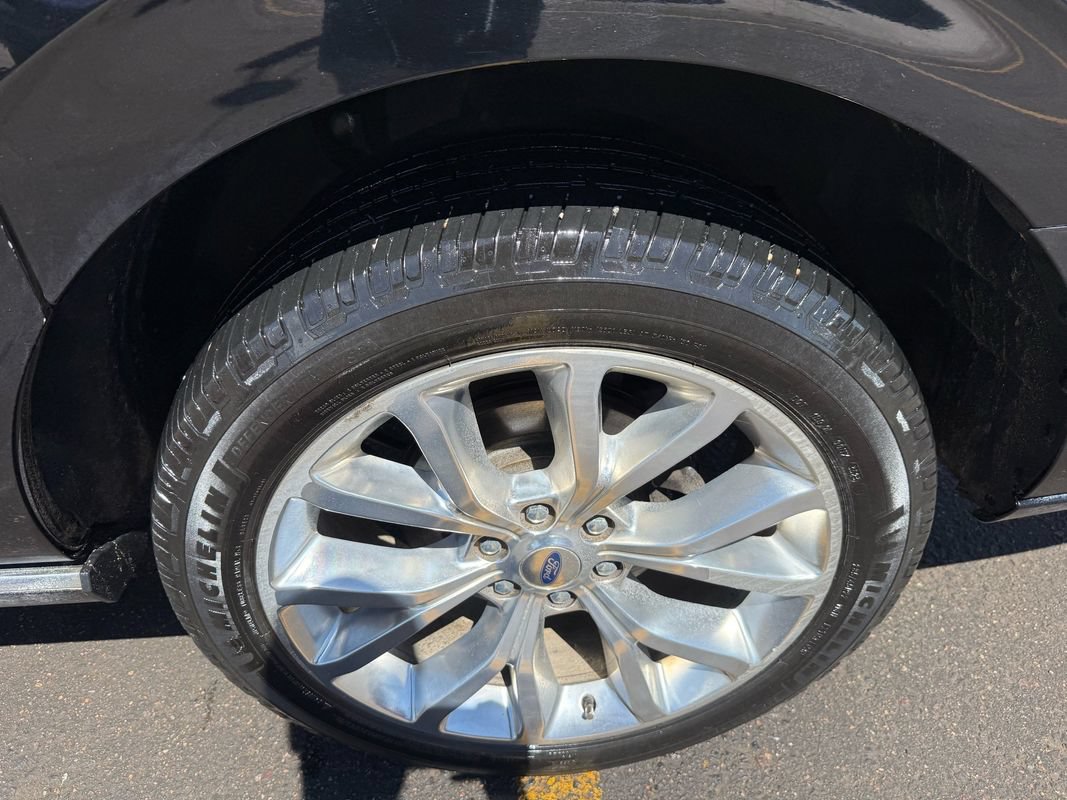 Used 2018 Ford Expedition Max Platinum AWD/4WD image 12