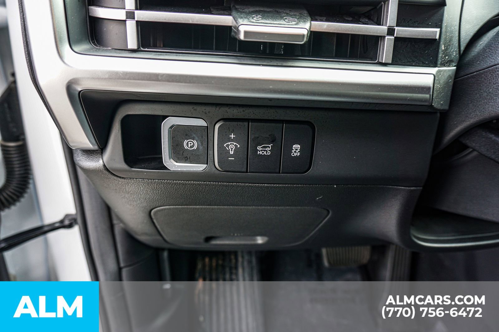 Used 2025 Hyundai Santa Fe SE FWD image 38