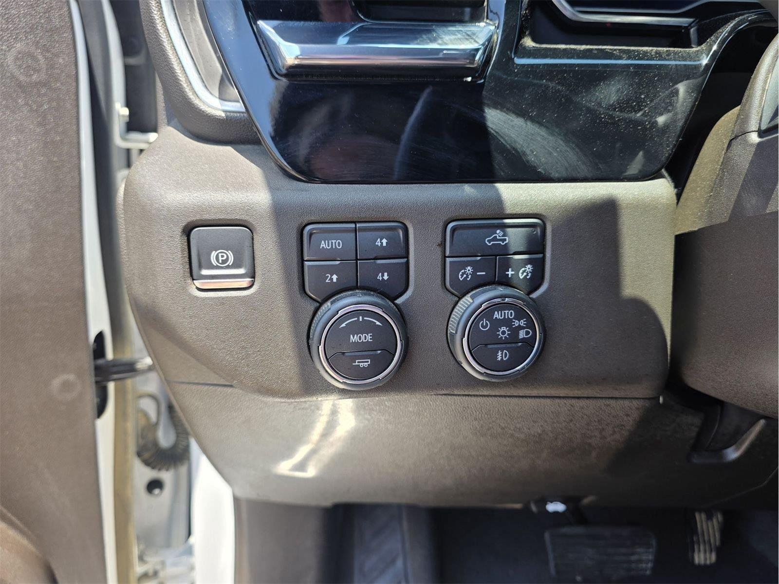 Used 2023 Chevrolet Silverado 1500 RST w/ Z71 Off-Road Package AWD/4WD image 23