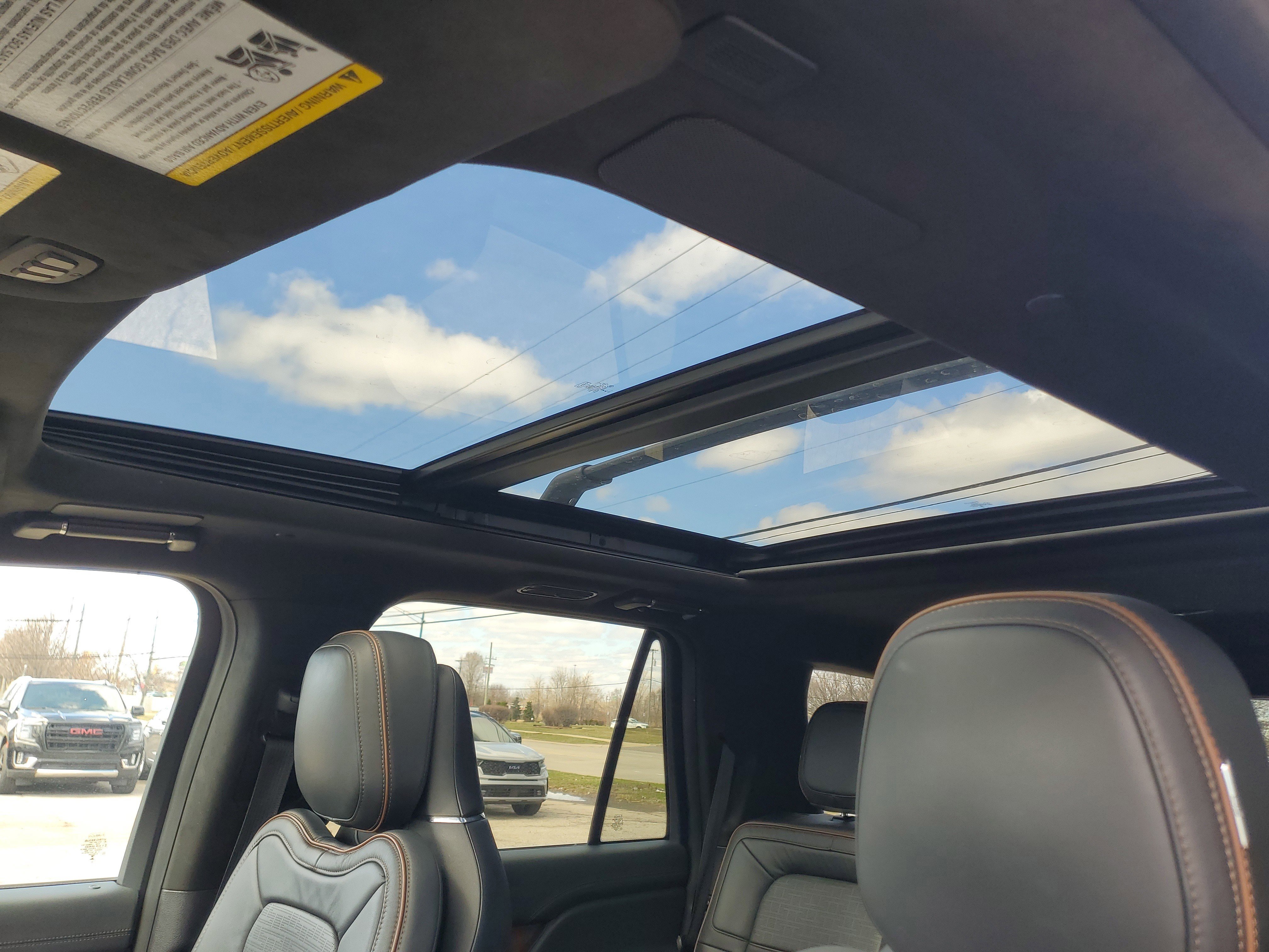 Certified 2023 Lincoln Navigator Black Label AWD/4WD image 11