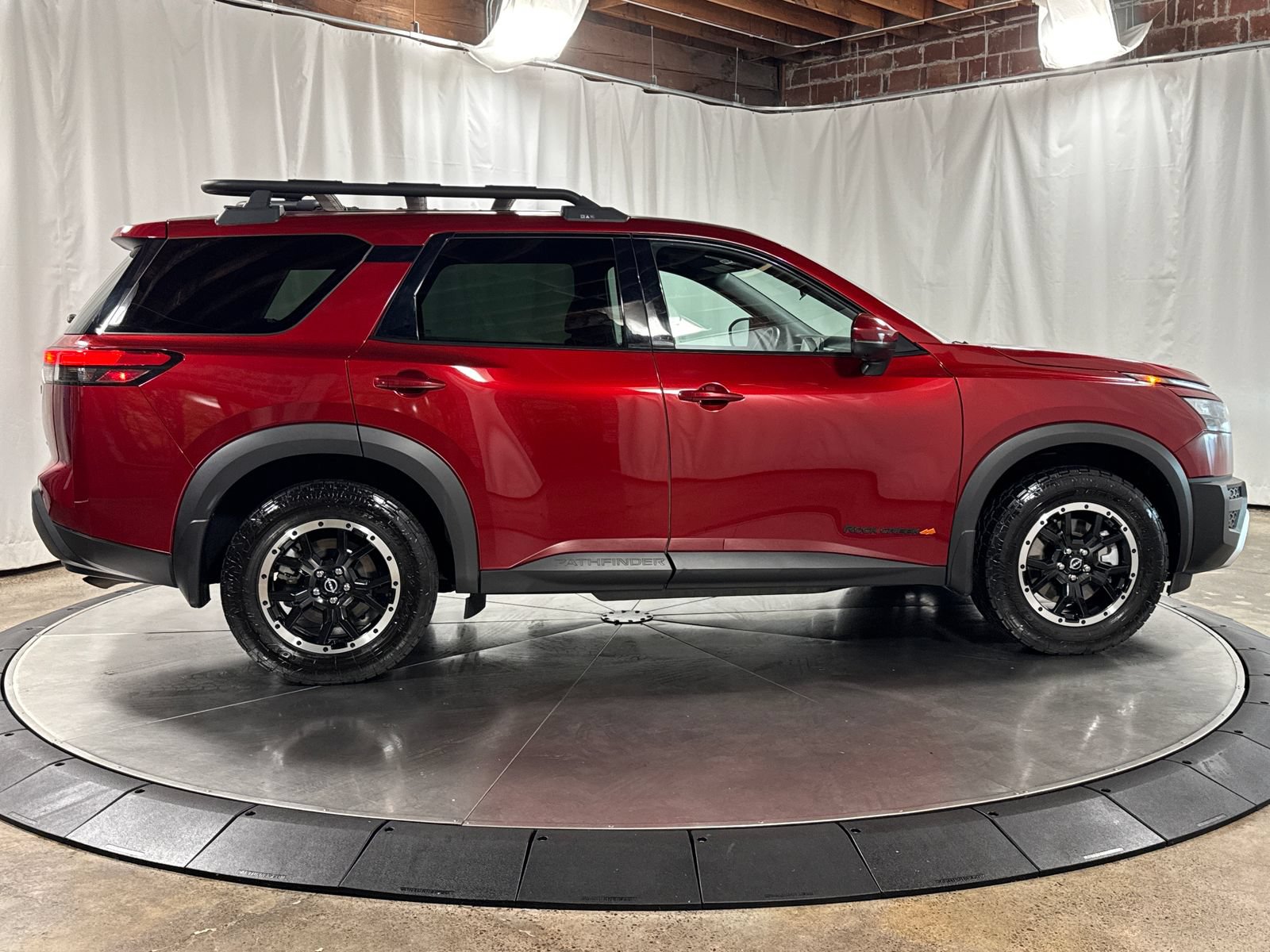 Used 2024 Nissan Pathfinder Rock Creek AWD/4WD image 6